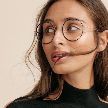 "عینک طبی زنانه گرد و بیضی"